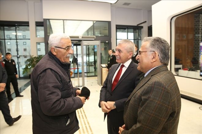 Vali Yardımcısı Uslanmaz, Melikgazi Belediyesi´ni ziyaret etti 