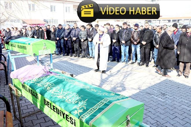 Anne ve oğlu yan yana son yolculuğuna uğurlandı 