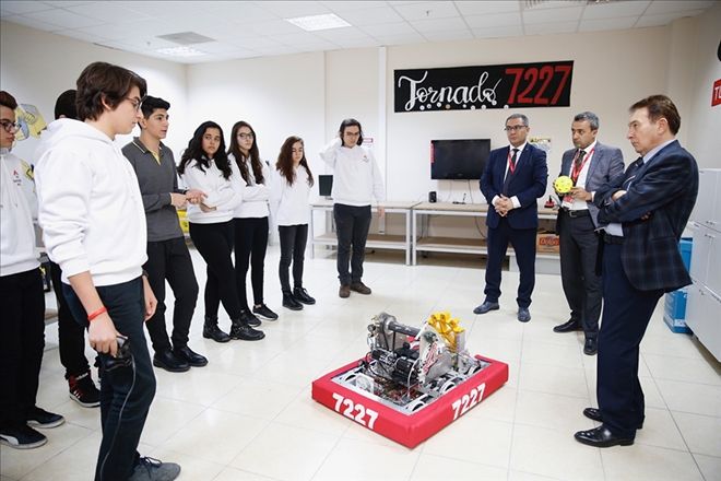 Rektör Sabuncuoğlu öğrencilerle bir araya geld 