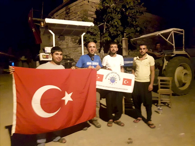 İhtiyaç sahibi çocuklara dikkat çekmek için yürüdüler 