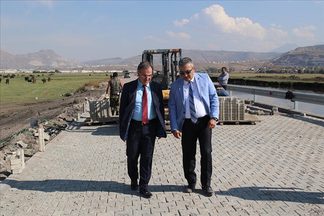Hacılar´da Durmak Yok, Yol Yapımına Devam 