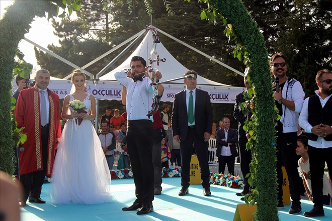 Dünya şampiyonu önce ´Evet´ dedi ardından ok attı 