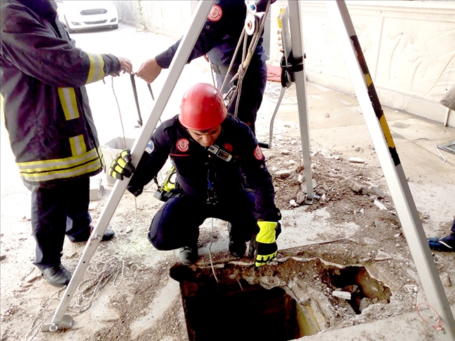  İtfaiyeden 4.5 saatlik kedi kurtarma operasyonu 