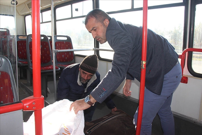 Bozuk halk otobüsünde kalan adama devlet sahip çıktı 