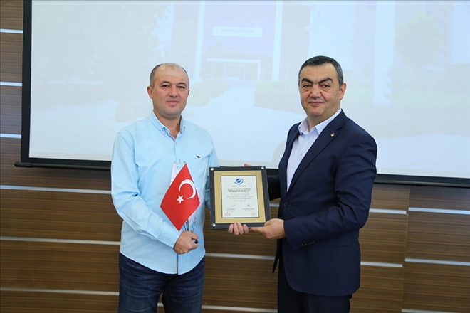 KAYSO´da yeni üyelere oda üyelik belgeleri verildi 