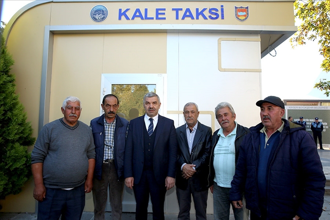 Başkan Çelik, Hunat´taki taksici ve boyacı esnafını ziyaret etti 
