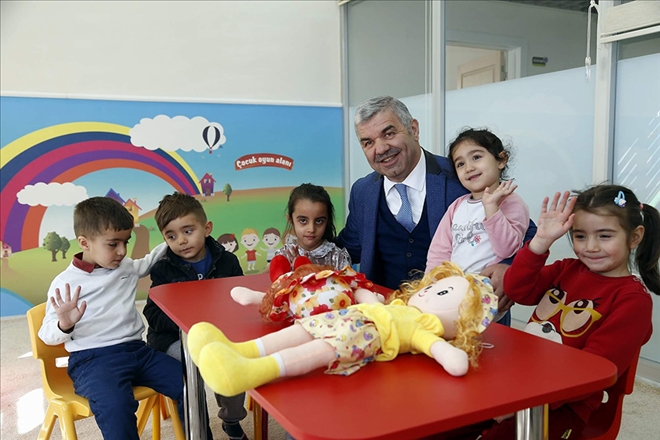 Başkan Çelik, Sosyal Yaşam Merkezi´ni ziyaret etti 