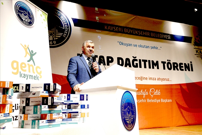 2 bin 400 öğrenciye 17 bin kitap dağıtıldı 