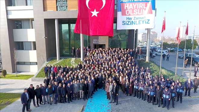 Başkan Büyükkılıç´a Melikgazi Belediye Personelinden Coşkulu Karşılama 