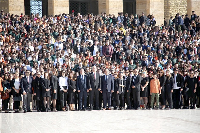 Doğa Koleji 3500 Öğrencisi ile Ata´nın Huzurunda