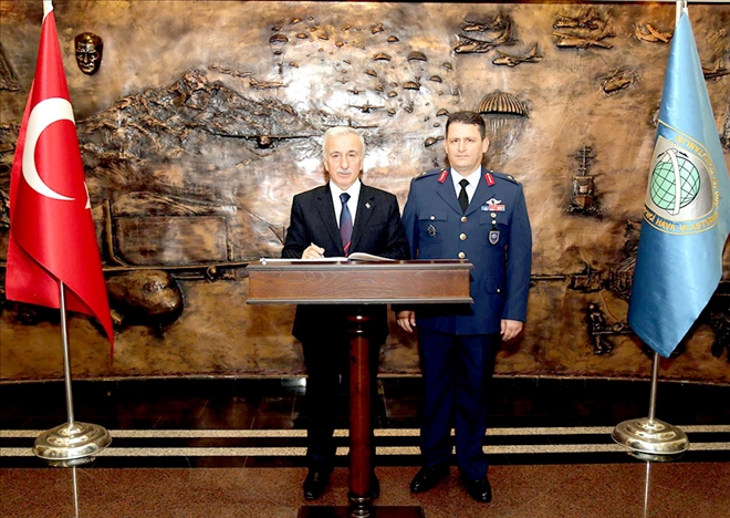 Vali Kamçı´dan Veda Ziyaretleri 