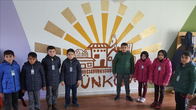 Bilkent Üniversitesi öğrencilerinden Çayırözü´ne kütüphane 