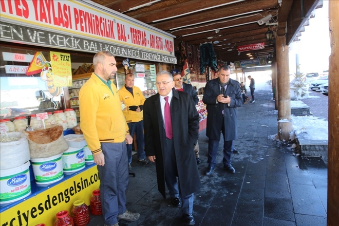Başkan Büyükkılıç, Erciyes´te esnafı ziyaret etti 