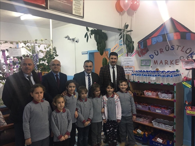 Muammer Kocatürk İlkokulu öğrencilerinden örnek projeler 