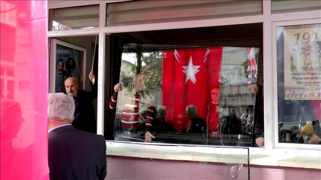 CHP İlçe Başkanlığına saldıran CHP´li çıktı 
