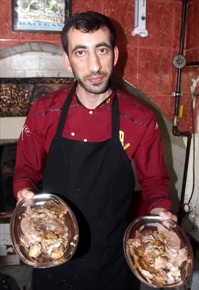 Kelle paça lezzeti ile birlikte şifa dağıtıyor 