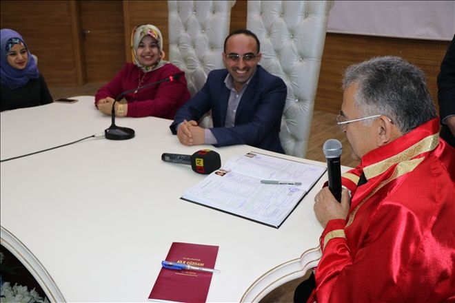 Nikah dairelerinde ?14 Şubat´ yoğunluğu 