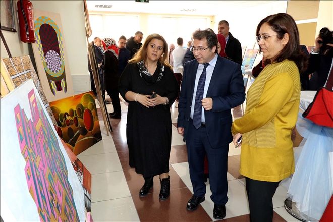  Benli, 1. TRSM Sergi Alanını Gezdi ve Müzik Dinletisine Katıldı 