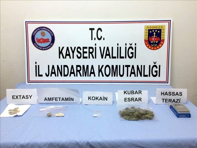 Jandarmadan uyuşturucuya geçit yok 