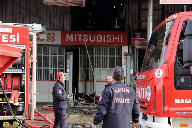 Sanayi sitesinde korkutan yangın 