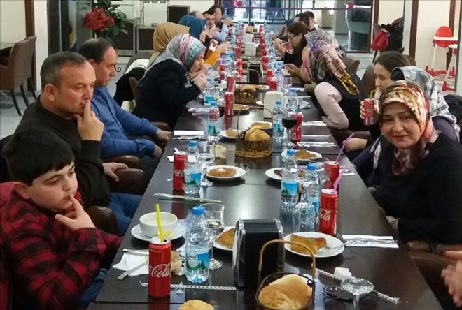 Kayseri´deki Karadenizlilerden ?hamsi tava´ buluşması