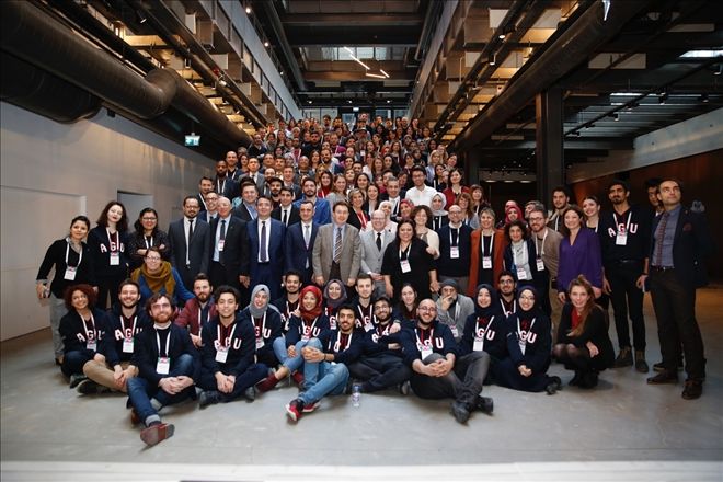 AGÜ´de gençlik istihdamı sorunu konuşuldu 