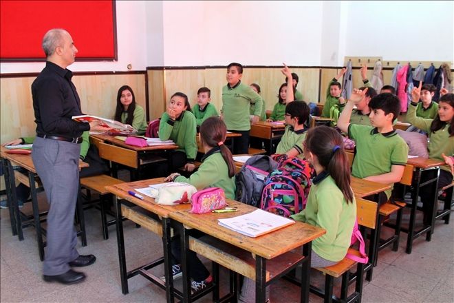 Beşinci sınıfta su gibi İngilizce konuşuyorlar 
