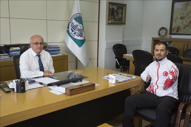Büyükşehir´den başarıya ödül 