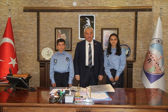 Küçük zabıtalar iş başında 