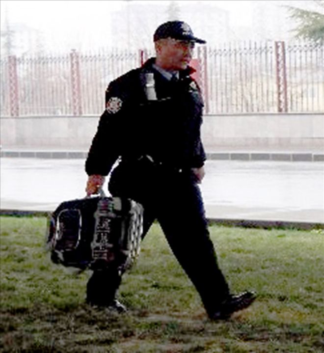 Şüpheli bavul polisi harekete geçirdi