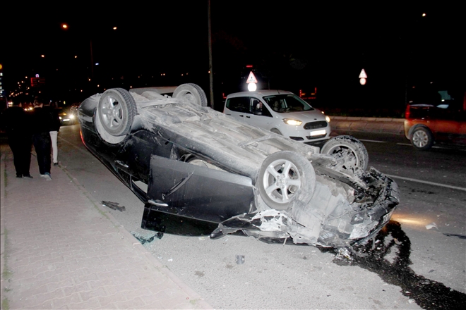 Takla atan otomobilin sürücüsü kaza yerinden kaçtı 