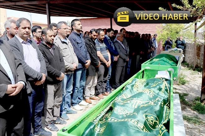 Gölete düşen otomobildeki baba ve 3 çocuğu son yolculuğuna uğurlandı 