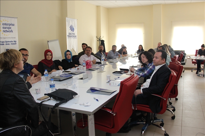 Uygulamalı proje önerisi yazma eğitimleri devam ediyor 