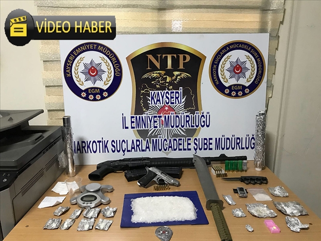 12 adrese uyuşturucu baskını 