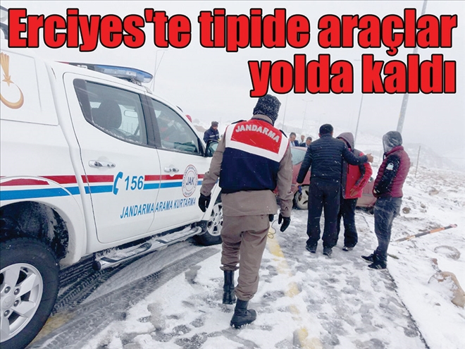 Erciyes´te tipide araçlar yolda kaldı 
