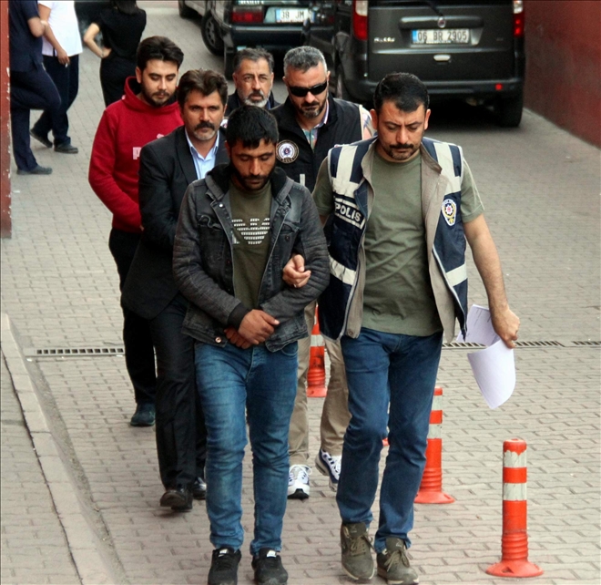 Kayseri´de Bylock ve silah kaçakçılığı zanlıları adliyeye sevk edildi 