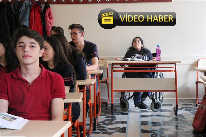 Engeline aldırmadı okulun ihtiyaçları için uğraşıyor 