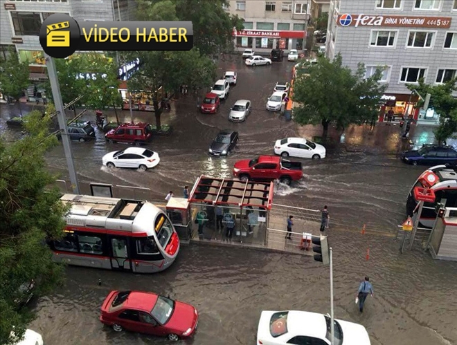 Kayseri´de yağmur su baskınlarına neden oldu 