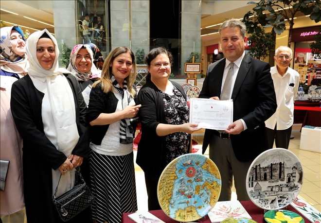 Talas Belediyesinden çini sergisi 