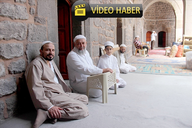 Kayseri´de 50 kişi itikafa girdi 