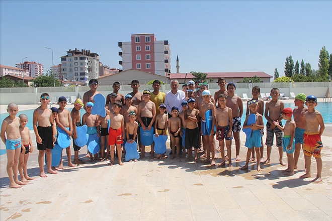 Başkan Karayol´dan yaz spor okulu öğrencilerine ziyaret