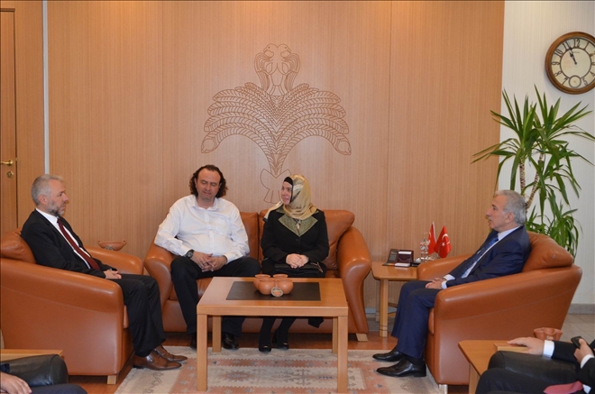 Diyanet İşleri Başkan Yardımcısı Martı´dan Vali Kamçı´ya ziyaret 