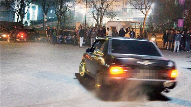 Drift yapan 42 sürücünün ehliyetleri alındı 