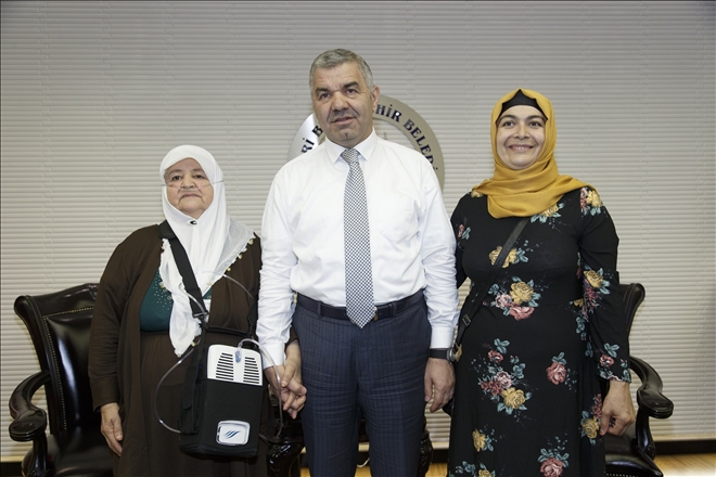 Fatma Teyze´nin oksijen cihazı talebini Büyükşehir karşıladı 