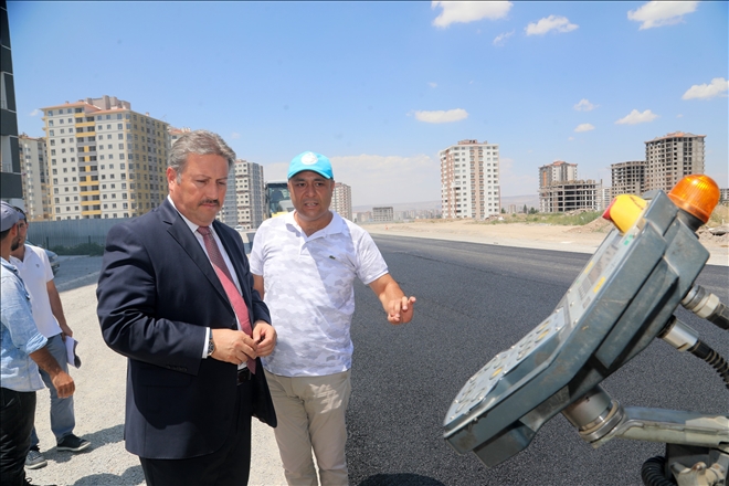 Talas Mevlana Mahallesinde yol çalışmaları devam ediyor 