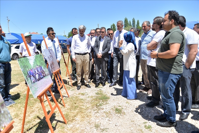 Pınarbaşı´daki tarla gününe büyük ilgi 