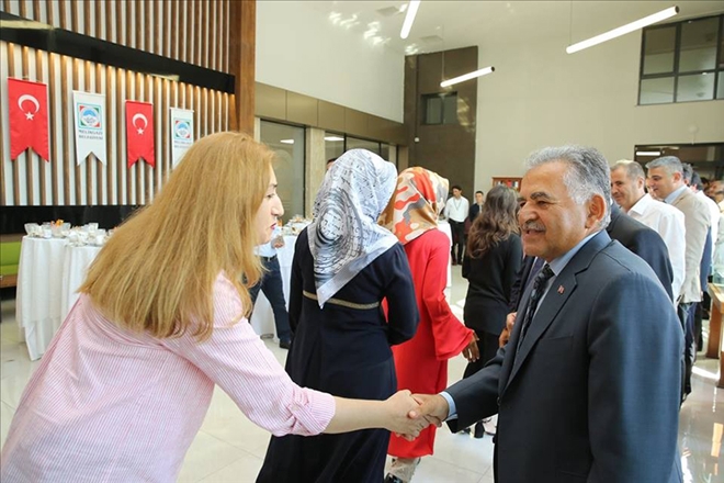Başkan Büyükkılıç, Belediye Çalışanlarının Bayramını Kutladı 