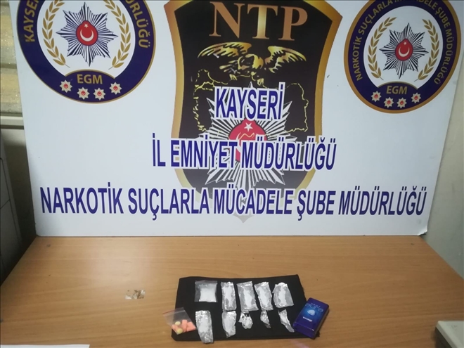 Kayseri´de uyuşturucu operasyonları: 5 gözaltı 