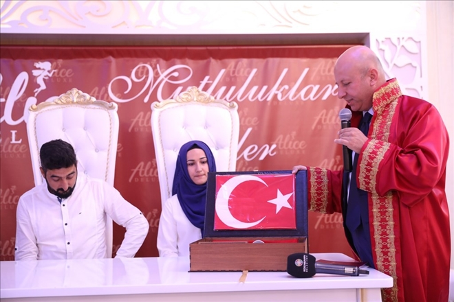Başkan Çolakbayrakdar, 9 çiftin nikahını kıydı 