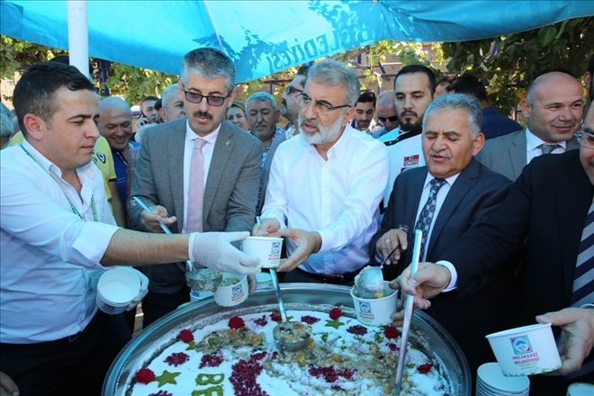 Melikgazi Belediyesi´nden 6 bin kişilik aşure ikramı 